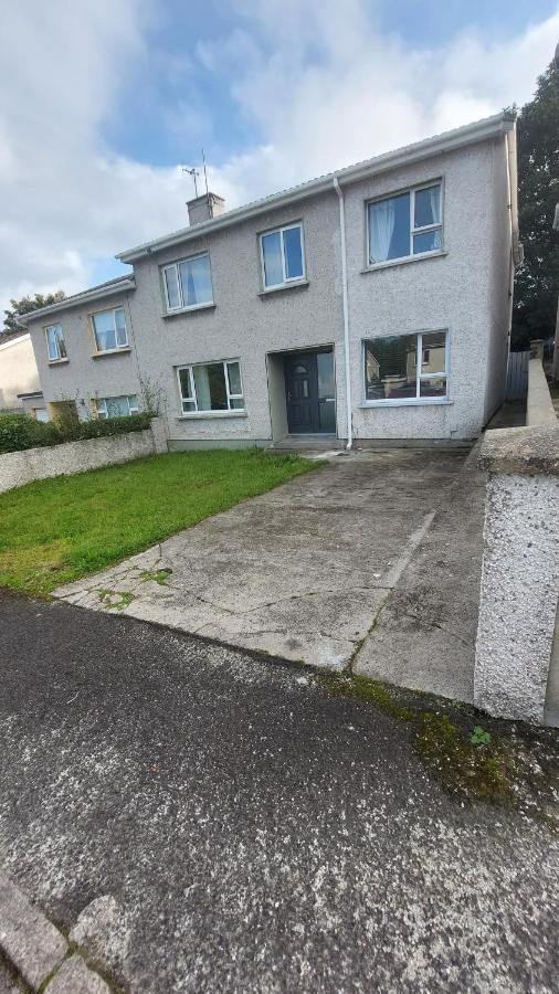 Small Single Room Letterkenny Exterior foto